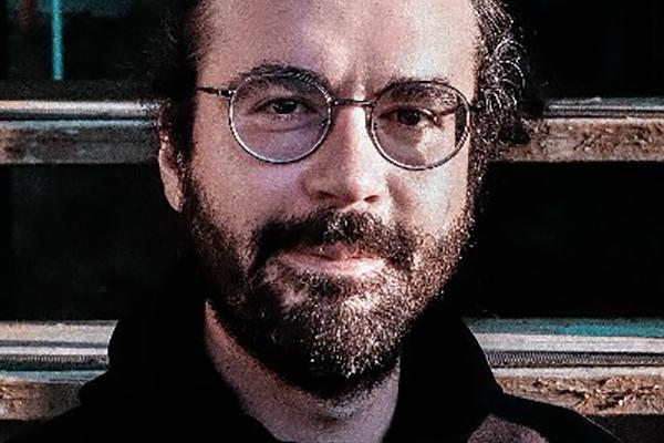 Kivanç Tatar Kivanç Tatar